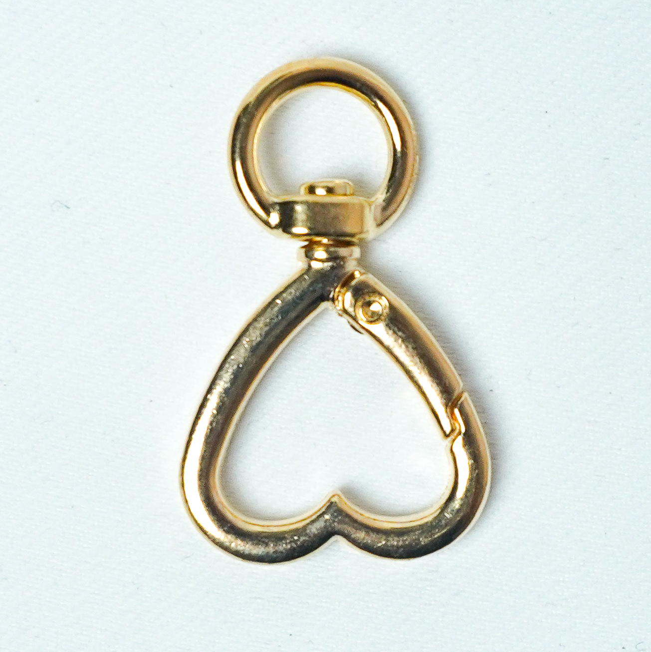 MOSQUETÃO CORAÇÃO DOURADO 1CM