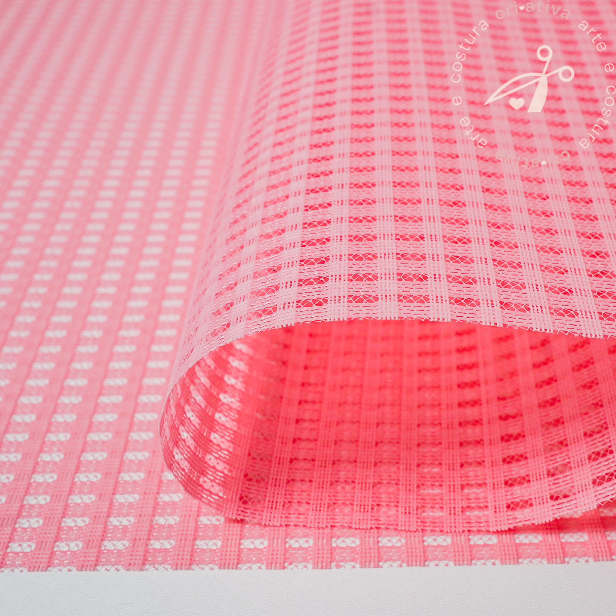 TELA TRELIÇA ROSA BEBÊ