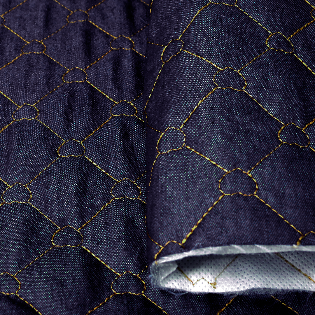 JEANS MATELASSÊ - ESTAMPA: XADRES CORAÇÃO